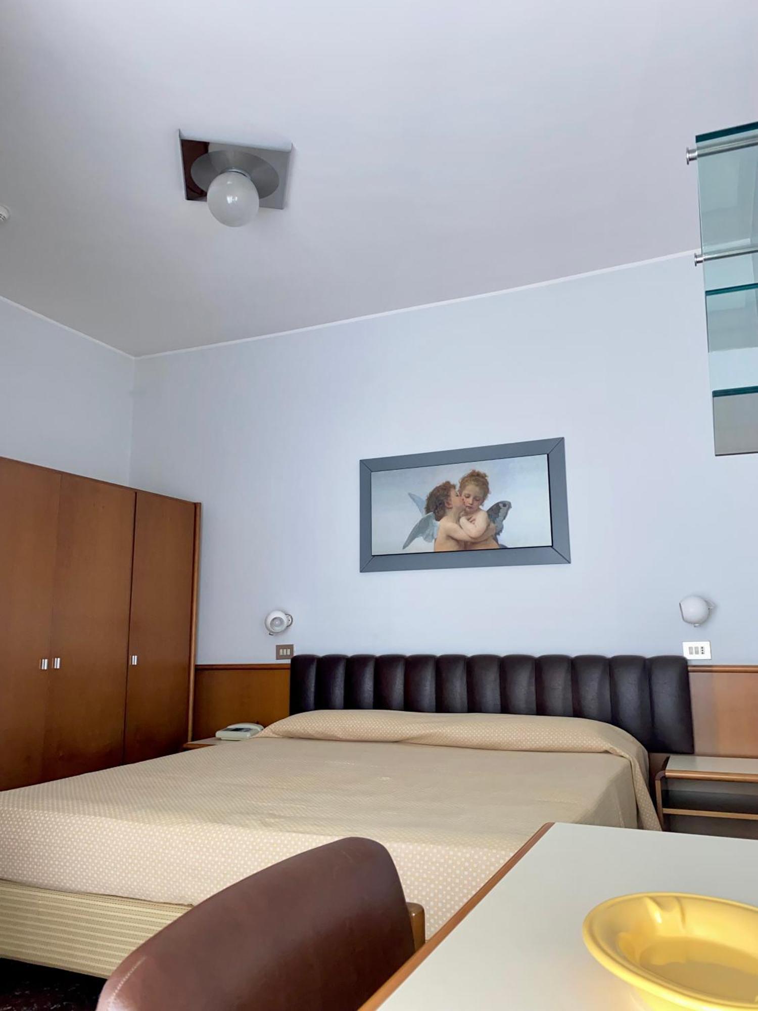 Hotel Astoria Pineto Zewnętrze zdjęcie