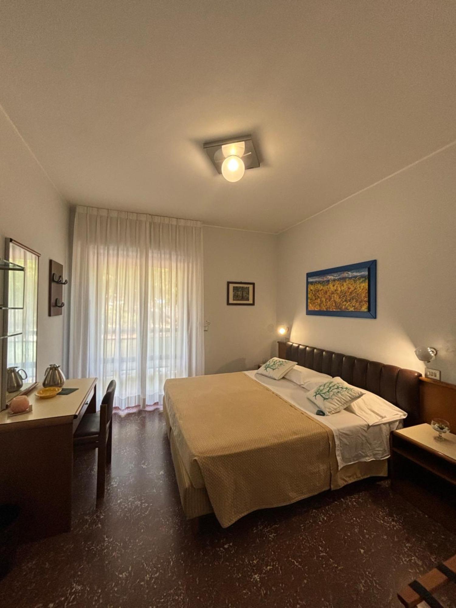 Hotel Astoria Pineto Zewnętrze zdjęcie
